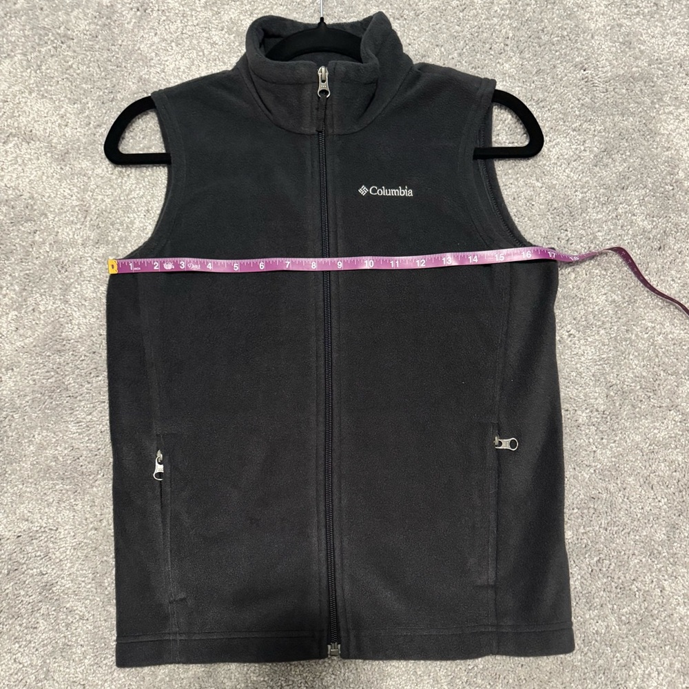 Columbia Kid’s Charcoal/Black Full-Zip Fleece Vest- Size Medium (10-12)
